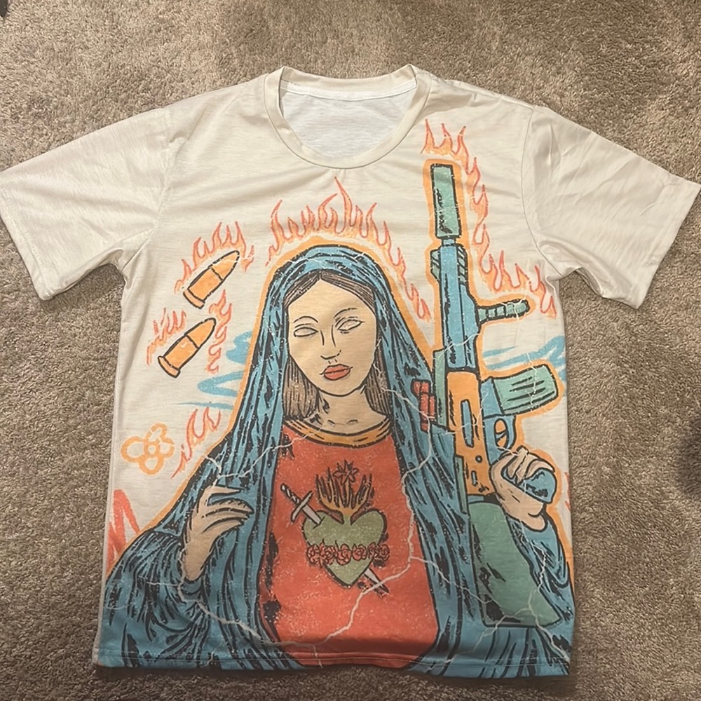 Graphic tee
